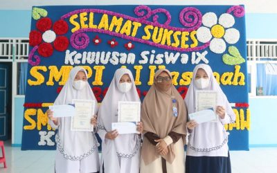 Lulus 100 Persen, Pembagian SKL SMPI Al Hasanah Mengikuti Protokol Covid-19