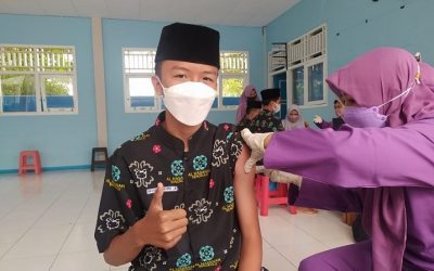 Vaksinasi Covid-19 Dosis Pertama pada Siswa SMP Islam Al Hasanah