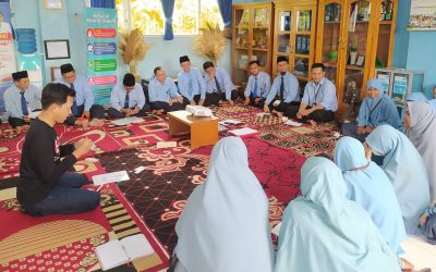 English Upgrading Guru dan Karyawan, SMP Islam Al Hasanah Hadirkan Mentor Bahasa dari Kampung Inggris Pare