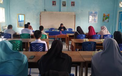 Penyerahan Sertifikat Beasiswa Pendidikan Yayasan Al Hasanah di Unit SMPI Al Hasanah